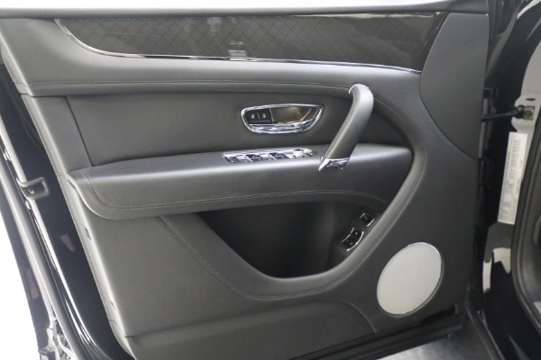 Used 2020 Bentley Bentayga V8 Design Series for sale $145,900 at Bugatti of Greenwich in Greenwich CT 06830 19