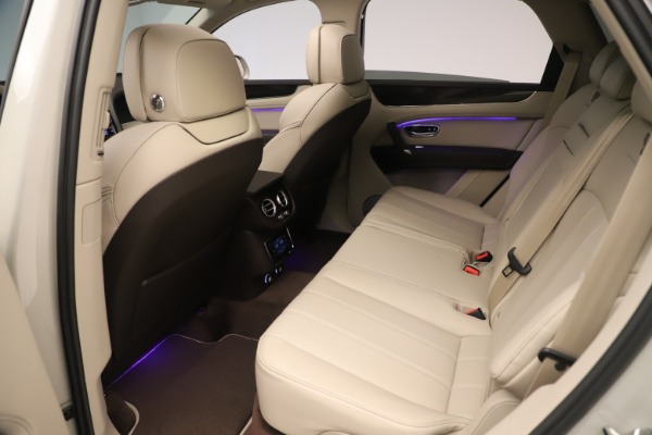 Used 2020 Bentley Bentayga V8 for sale $158,900 at Bugatti of Greenwich in Greenwich CT 06830 21