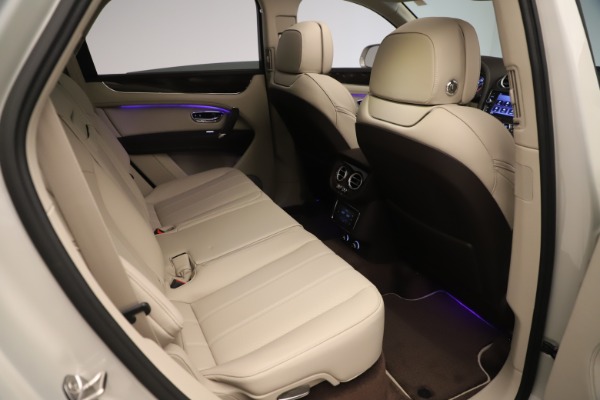Used 2020 Bentley Bentayga V8 for sale $158,900 at Bugatti of Greenwich in Greenwich CT 06830 24
