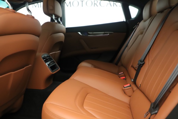 Used 2014 Maserati Quattroporte S Q4 for sale Sold at Bugatti of Greenwich in Greenwich CT 06830 17