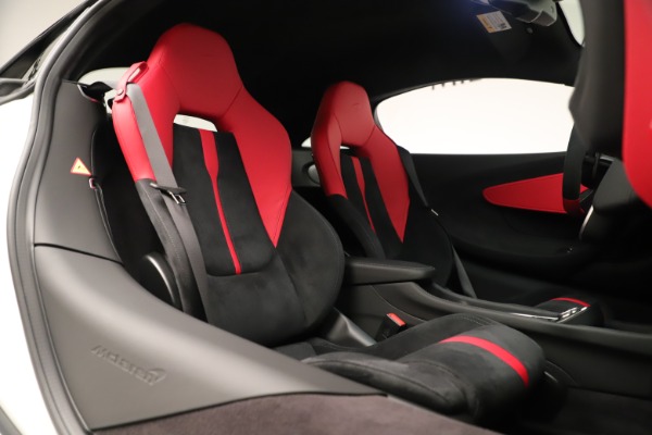 New 2020 McLaren 570S for sale $215,600 at Bugatti of Greenwich in Greenwich CT 06830 21