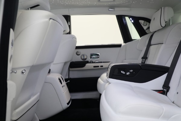 Used 2020 Rolls-Royce Phantom for sale $429,900 at Bugatti of Greenwich in Greenwich CT 06830 19