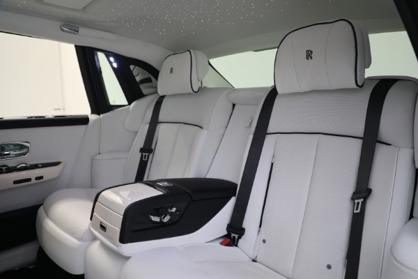 Used 2020 Rolls-Royce Phantom for sale Sold at Bugatti of Greenwich in Greenwich CT 06830 20