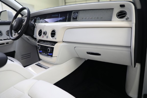 Used 2020 Rolls-Royce Phantom for sale $429,900 at Bugatti of Greenwich in Greenwich CT 06830 22