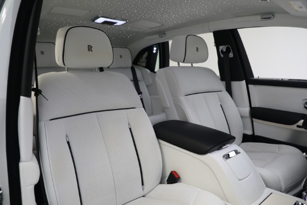 Used 2020 Rolls-Royce Phantom for sale Sold at Bugatti of Greenwich in Greenwich CT 06830 24