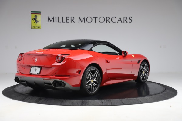 Used 2017 Ferrari California T for sale Sold at Bugatti of Greenwich in Greenwich CT 06830 16