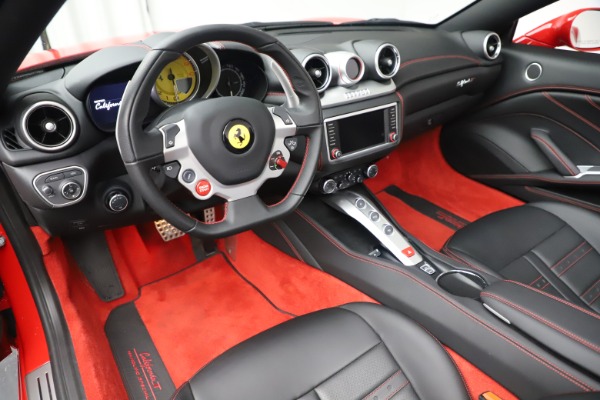 Used 2017 Ferrari California T for sale Sold at Bugatti of Greenwich in Greenwich CT 06830 19