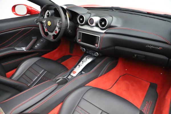Used 2017 Ferrari California T for sale Sold at Bugatti of Greenwich in Greenwich CT 06830 23