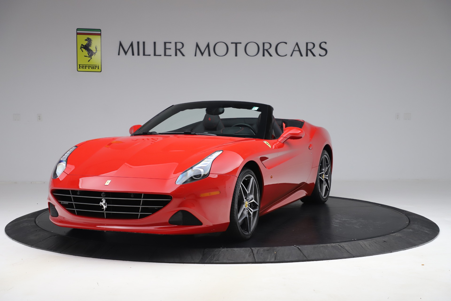 Used 2017 Ferrari California T for sale Sold at Bugatti of Greenwich in Greenwich CT 06830 1