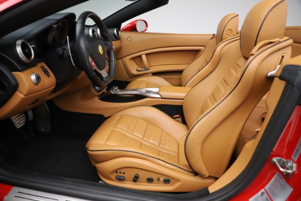 Used 2013 Ferrari California 30 for sale Sold at Bugatti of Greenwich in Greenwich CT 06830 20