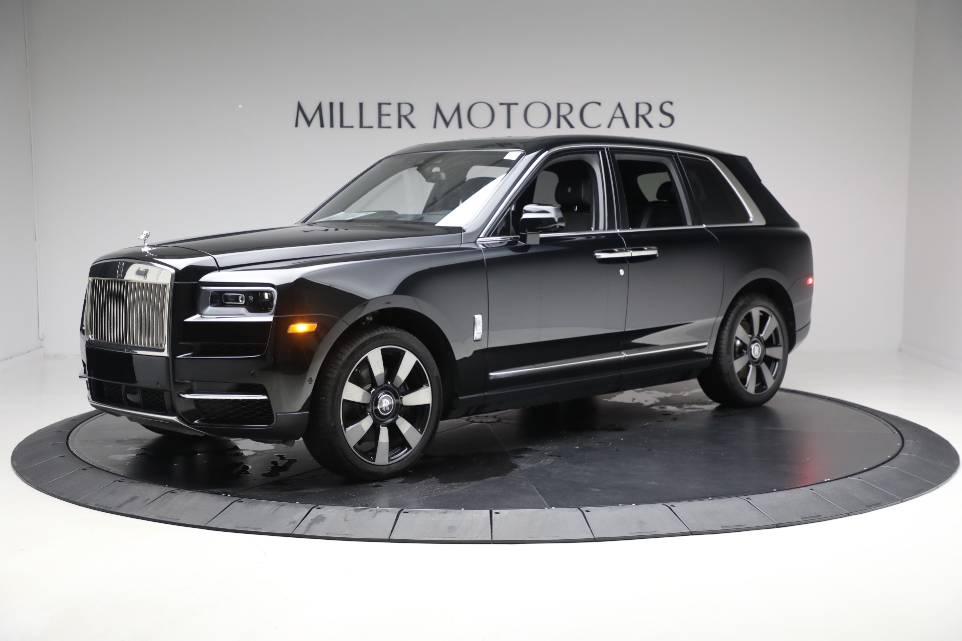 Used 2020 Rolls-Royce Cullinan for sale $244,900 at Bugatti of Greenwich in Greenwich CT 06830 1