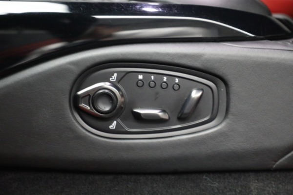 Used 2020 Aston Martin Vantage Coupe for sale $105,900 at Bugatti of Greenwich in Greenwich CT 06830 18
