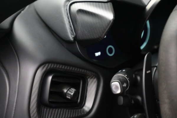 Used 2020 Aston Martin Vantage Coupe for sale $105,900 at Bugatti of Greenwich in Greenwich CT 06830 19