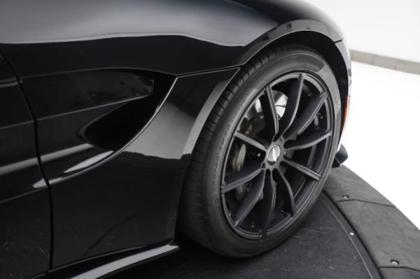 Used 2020 Aston Martin Vantage Coupe for sale $105,900 at Bugatti of Greenwich in Greenwich CT 06830 28