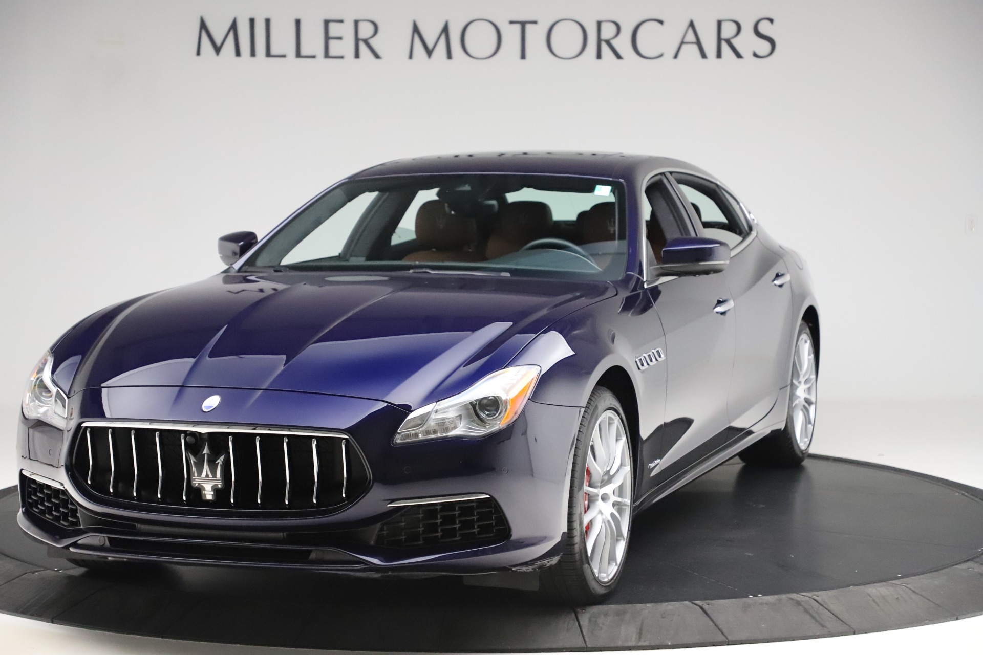 Used 2017 Maserati Quattroporte S Q4 GranLusso for sale Sold at Bugatti of Greenwich in Greenwich CT 06830 1