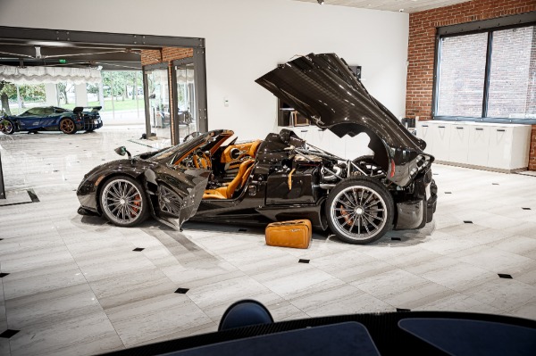 Used 2017 Pagani Huayra Roadster Roadster for sale Sold at Bugatti of Greenwich in Greenwich CT 06830 7