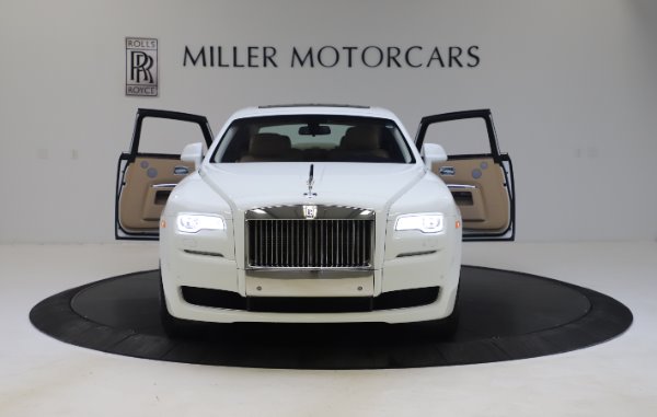 Used 2015 Rolls-Royce Ghost for sale Sold at Bugatti of Greenwich in Greenwich CT 06830 13