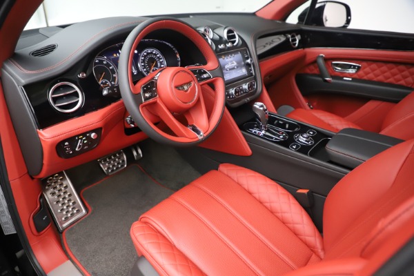 Used 2020 Bentley Bentayga V8 for sale $163,900 at Bugatti of Greenwich in Greenwich CT 06830 18