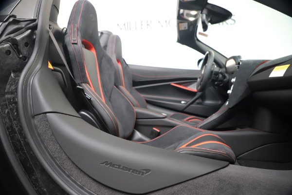 Used 2020 McLaren 720S Spider for sale $334,900 at Bugatti of Greenwich in Greenwich CT 06830 27