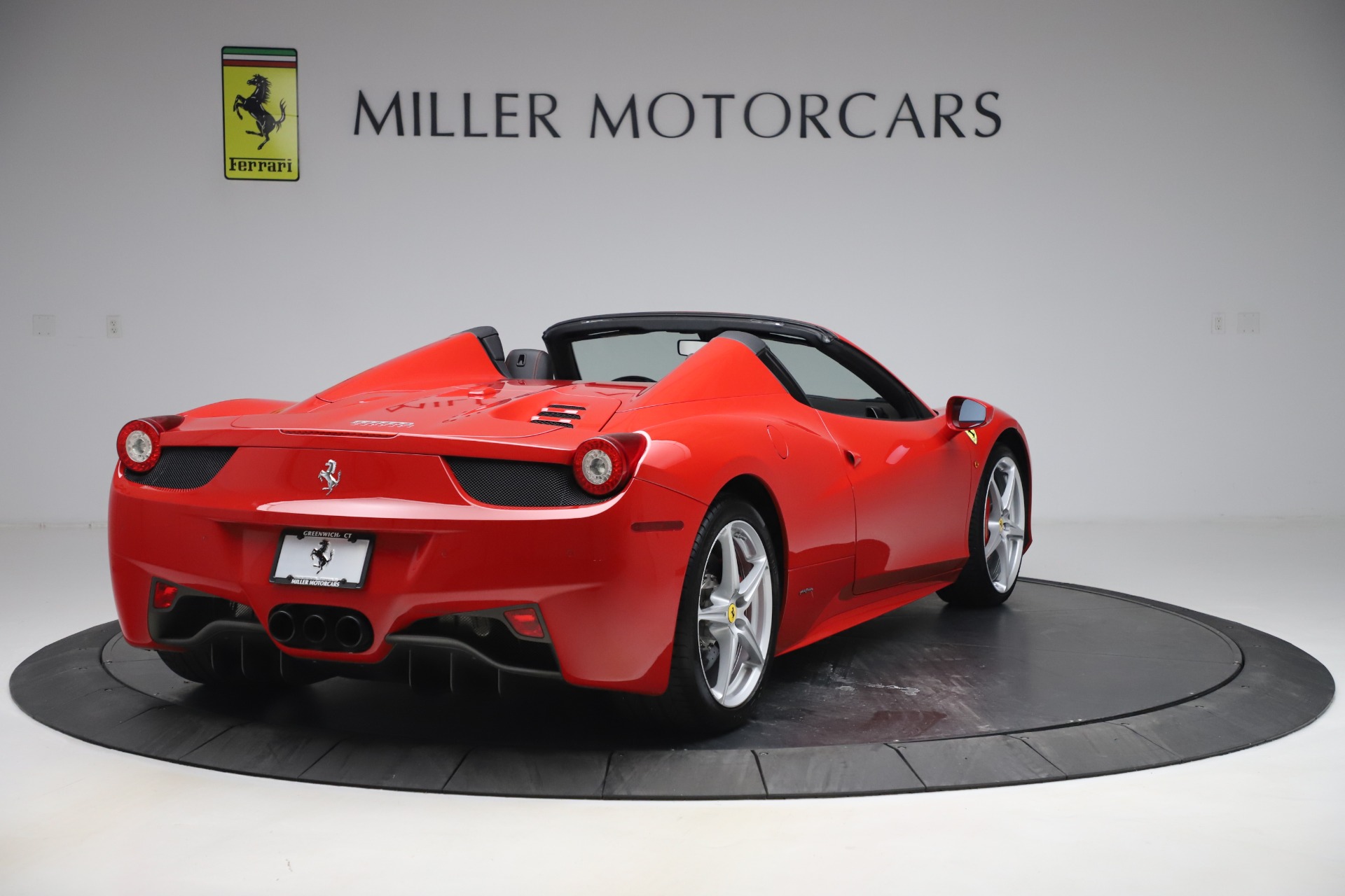 Pre Owned 2015 Ferrari 458 Spider For Sale 235 900