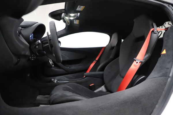 Used 2019 McLaren 600LT Coupe for sale $219,900 at Bugatti of Greenwich in Greenwich CT 06830 17