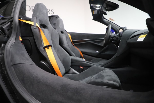 Used 2020 McLaren 720S Spider for sale Sold at Bugatti of Greenwich in Greenwich CT 06830 26