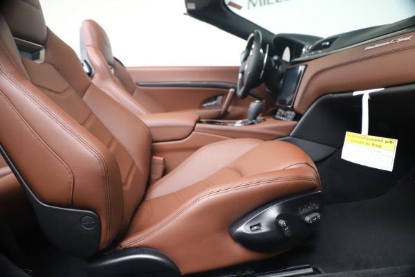 New 2019 Maserati GranTurismo Sport Convertible for sale $165,645 at Bugatti of Greenwich in Greenwich CT 06830 27