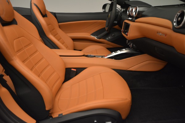 Used 2016 Ferrari California T for sale Sold at Bugatti of Greenwich in Greenwich CT 06830 23