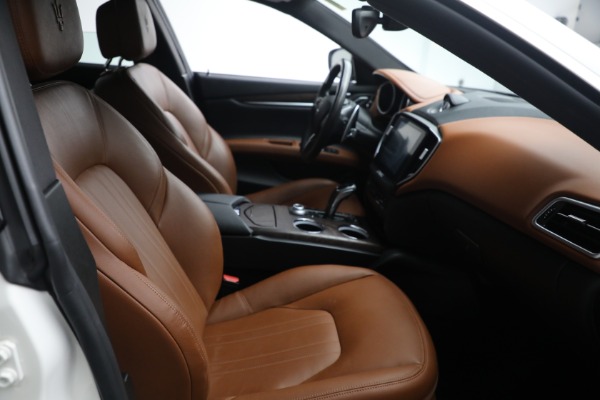 Used 2019 Maserati Ghibli S Q4 for sale Sold at Bugatti of Greenwich in Greenwich CT 06830 18