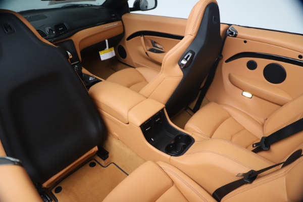 New 2019 Maserati GranTurismo Sport Convertible for sale $161,970 at Bugatti of Greenwich in Greenwich CT 06830 25