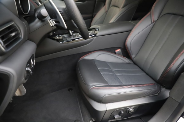 New 2019 Maserati Levante Q4 GranSport for sale Sold at Bugatti of Greenwich in Greenwich CT 06830 15