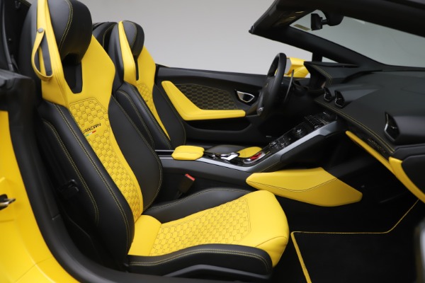 Used 2018 Lamborghini Huracan LP 580-2 Spyder for sale Sold at Bugatti of Greenwich in Greenwich CT 06830 23