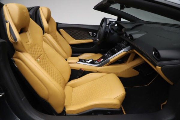 Used 2018 Lamborghini Huracan LP 580-2 Spyder for sale Sold at Bugatti of Greenwich in Greenwich CT 06830 23