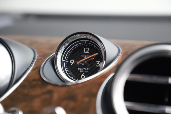 Used 2017 Bentley Bentayga W12 for sale Sold at Bugatti of Greenwich in Greenwich CT 06830 25