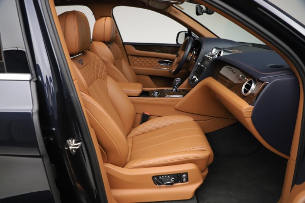 Used 2017 Bentley Bentayga W12 for sale Sold at Bugatti of Greenwich in Greenwich CT 06830 27