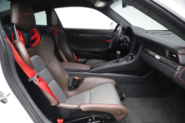 Used 2016 Porsche 911 R for sale Sold at Bugatti of Greenwich in Greenwich CT 06830 17