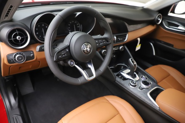 New 2020 Alfa Romeo Giulia Q4 for sale $45,740 at Bugatti of Greenwich in Greenwich CT 06830 13