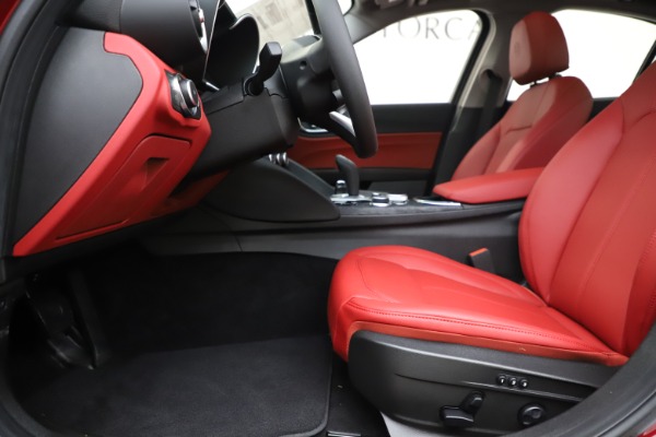 New 2020 Alfa Romeo Giulia Q4 for sale $45,740 at Bugatti of Greenwich in Greenwich CT 06830 14