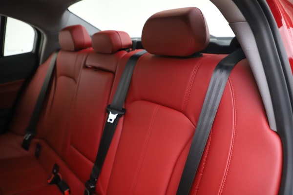 New 2020 Alfa Romeo Giulia Q4 for sale $45,740 at Bugatti of Greenwich in Greenwich CT 06830 18