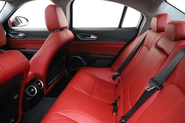 New 2020 Alfa Romeo Giulia Q4 for sale $45,740 at Bugatti of Greenwich in Greenwich CT 06830 19