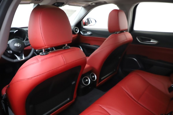 New 2020 Alfa Romeo Giulia Q4 for sale $45,740 at Bugatti of Greenwich in Greenwich CT 06830 20