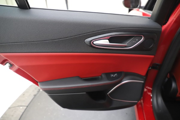 New 2020 Alfa Romeo Giulia Q4 for sale $45,740 at Bugatti of Greenwich in Greenwich CT 06830 21