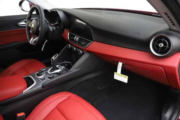 New 2020 Alfa Romeo Giulia Q4 for sale $45,740 at Bugatti of Greenwich in Greenwich CT 06830 22