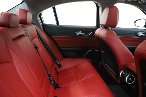 New 2020 Alfa Romeo Giulia Q4 for sale $45,740 at Bugatti of Greenwich in Greenwich CT 06830 27