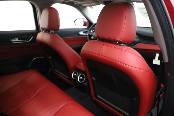 New 2020 Alfa Romeo Giulia Q4 for sale $45,740 at Bugatti of Greenwich in Greenwich CT 06830 28