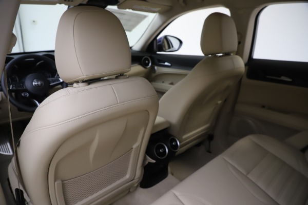 New 2020 Alfa Romeo Stelvio Ti Lusso Q4 for sale $55,790 at Bugatti of Greenwich in Greenwich CT 06830 20