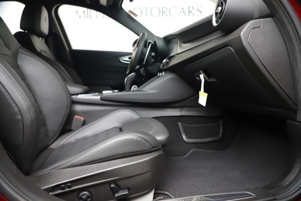 New 2020 Alfa Romeo Giulia Ti Sport Q4 for sale $51,690 at Bugatti of Greenwich in Greenwich CT 06830 23