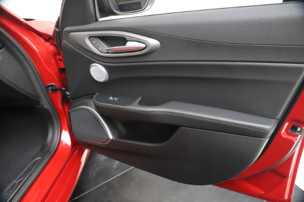 New 2020 Alfa Romeo Giulia Ti Sport Q4 for sale $51,690 at Bugatti of Greenwich in Greenwich CT 06830 25