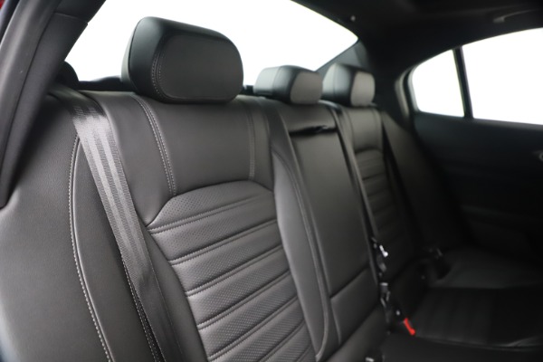 New 2020 Alfa Romeo Giulia Ti Sport Q4 for sale $51,690 at Bugatti of Greenwich in Greenwich CT 06830 26