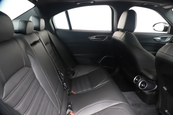 New 2020 Alfa Romeo Giulia Ti Sport Q4 for sale $51,690 at Bugatti of Greenwich in Greenwich CT 06830 27